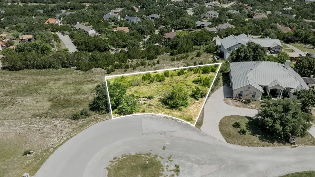 22400 Neilston Drive, Spicewood