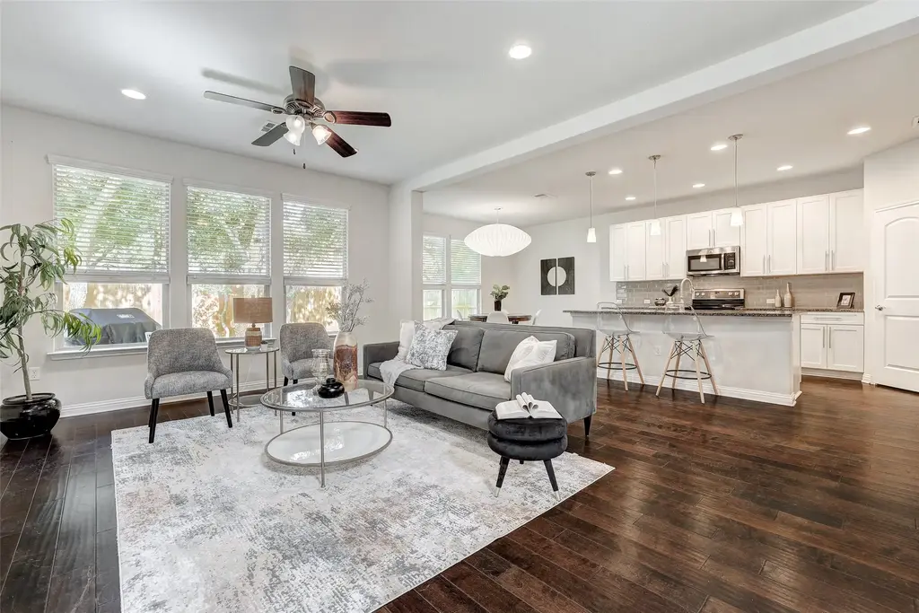 10600 Tramonto Drive 9, Austin