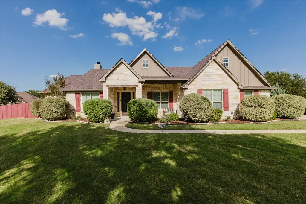 1102 Deer Crossing, Salado