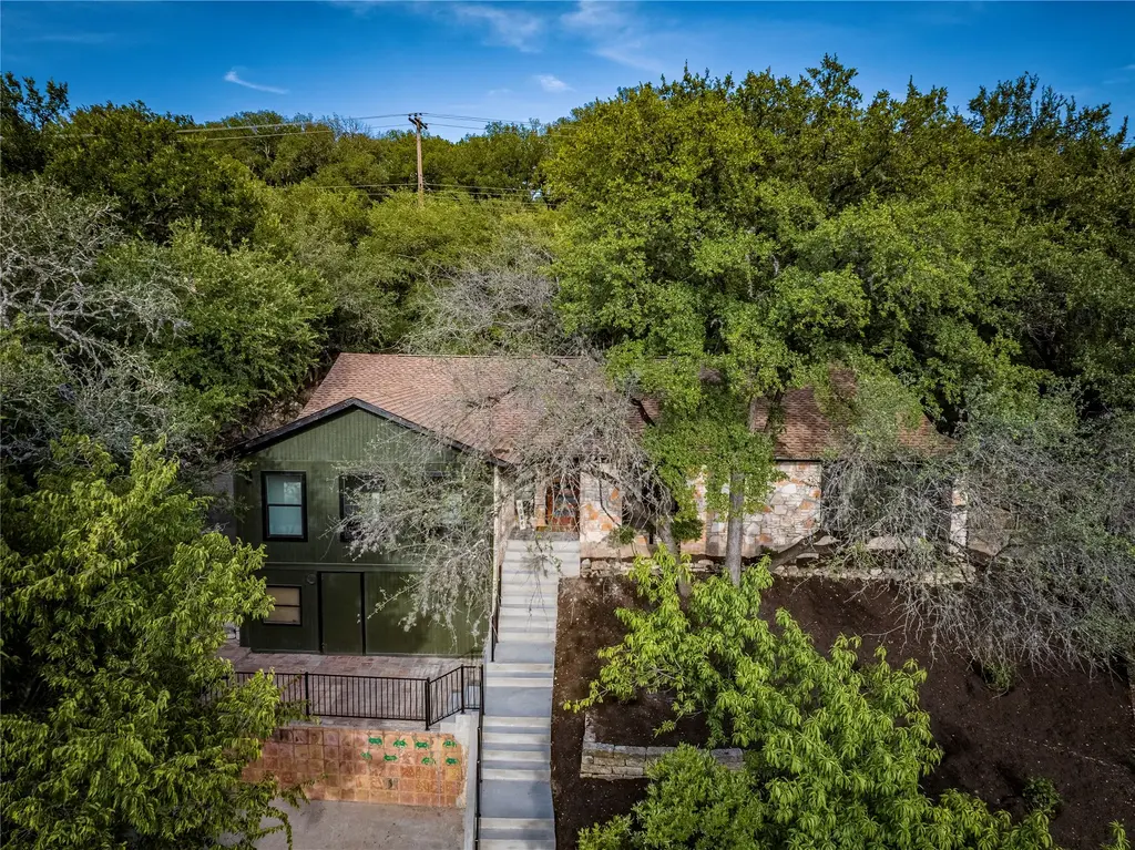 2400 Rockingham Circle, Austin