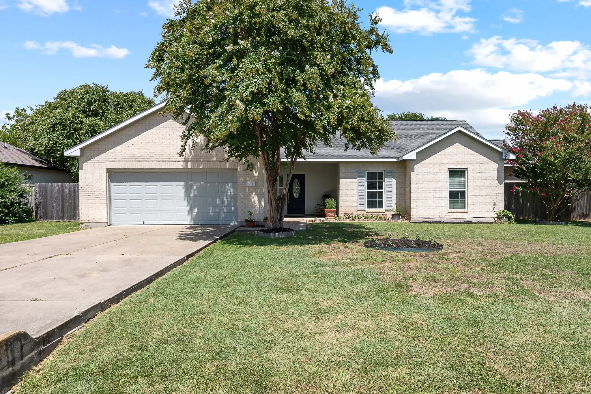 Photo of Listing #2323324