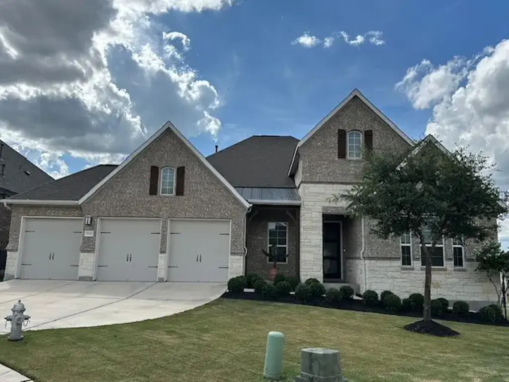 900 Elenora Drive, Leander