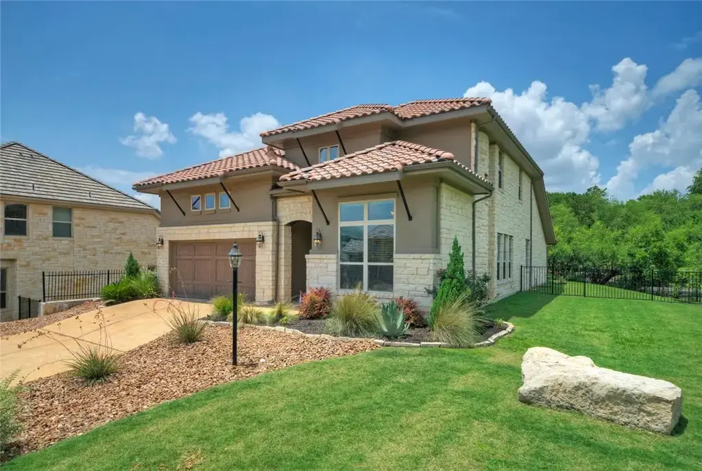 101 Maxwell Way, Austin