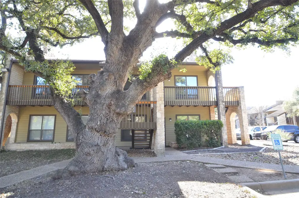 4131 Spicewood Springs Road E4, Austin