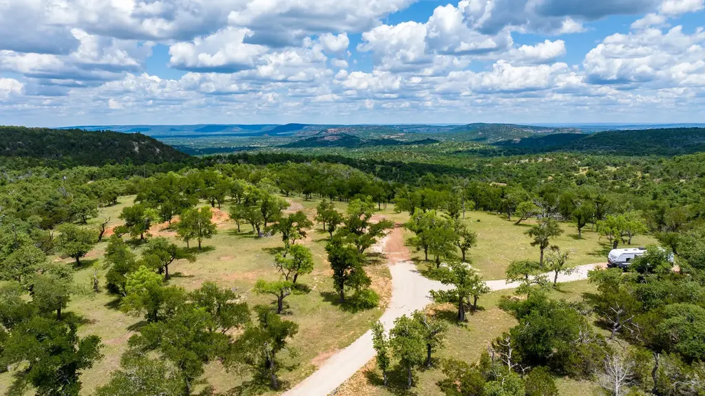 520 Isaacs Mountain Road, Willow City