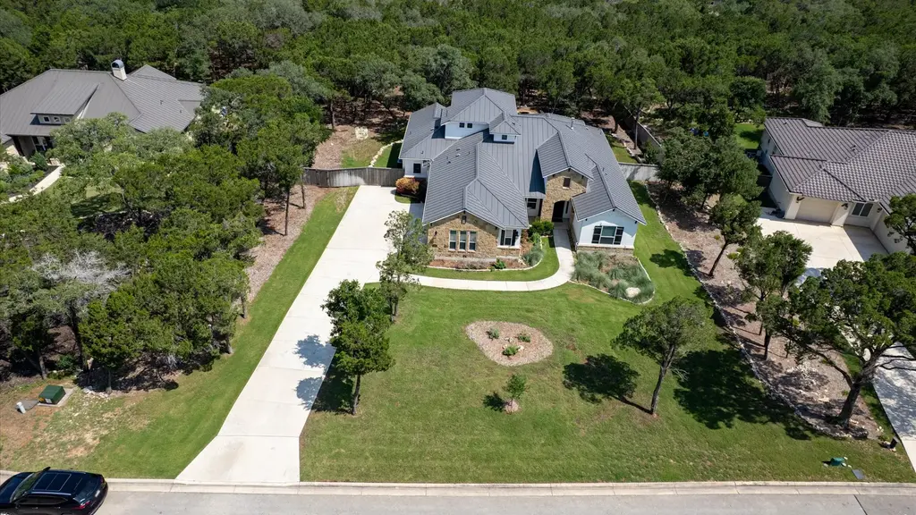2382 Geneseo Oaks, New Braunfels