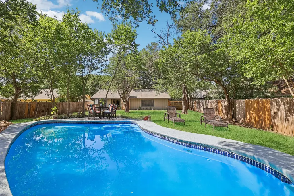 602 Old Stone Road, Austin