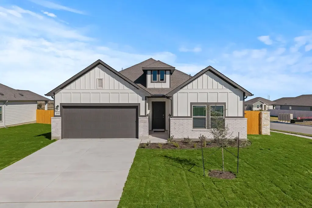 200 Sleep Hollow, Jarrell