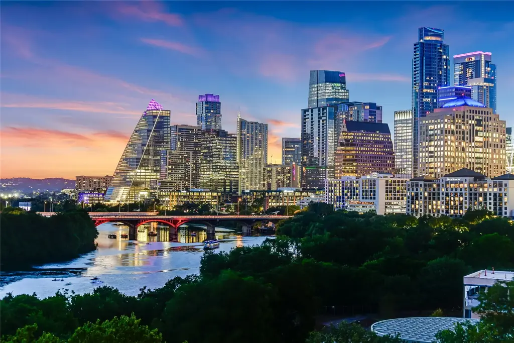 54 Rainey Street 922, Austin