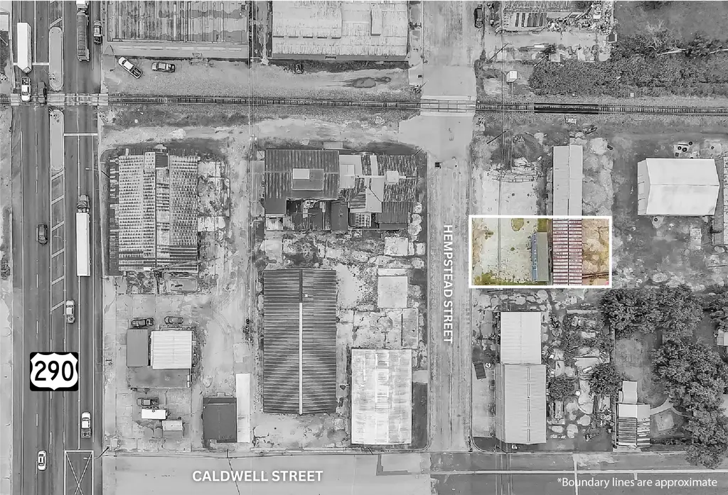 300 W Hempstead-a Street, Giddings