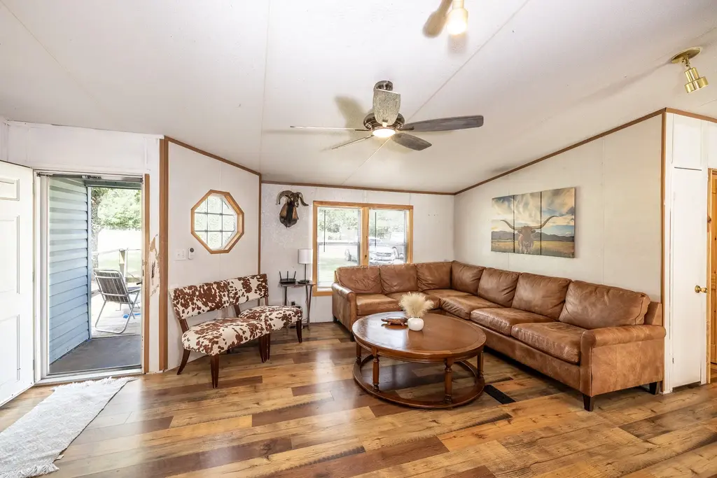4771 County Road 228, Gonzales