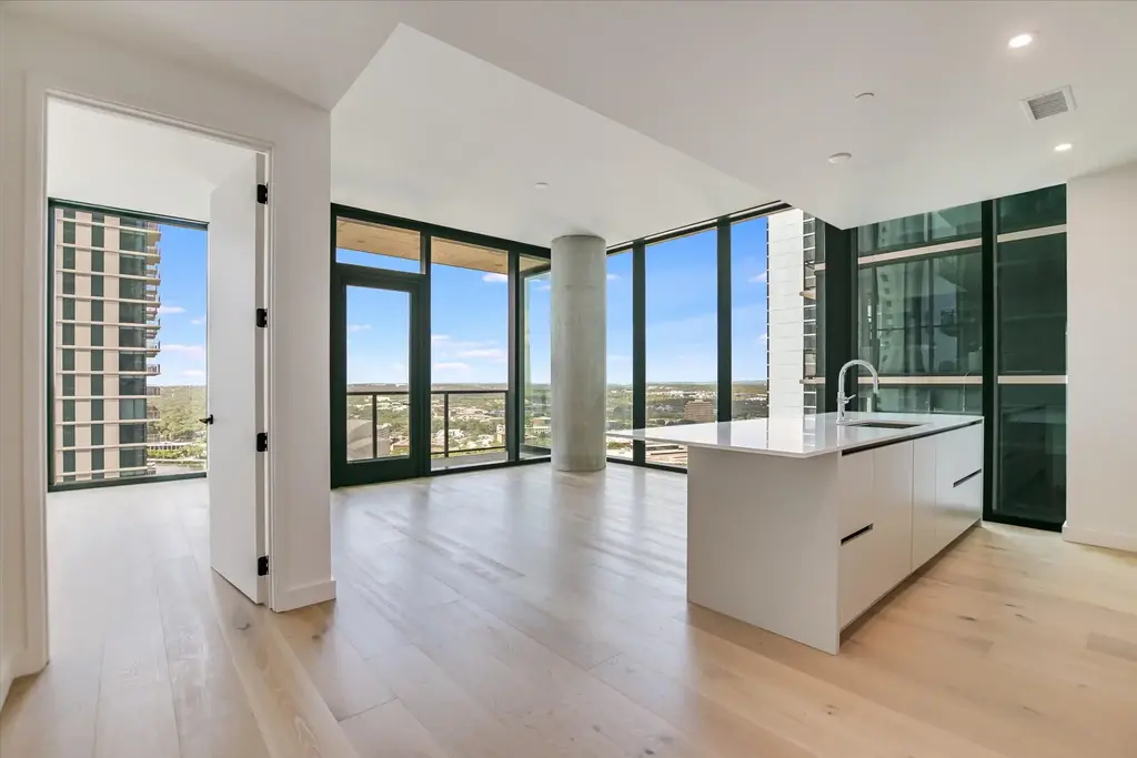610 Davis Street 2505, Austin