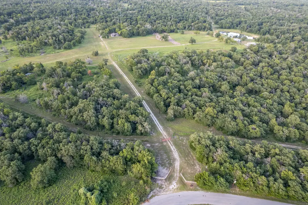 2033 Lcr 704 Road, Groesbeck