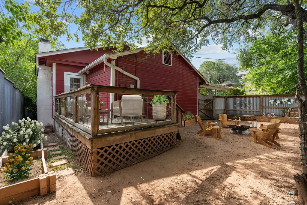 406 E Monroe Street B, Austin