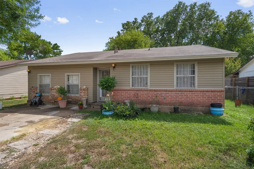 5507 Burgundy Drive, Austin