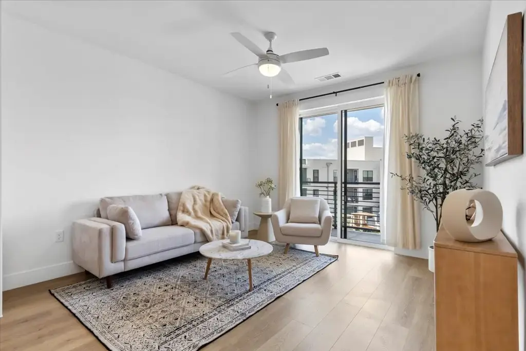 1701 Simond Avenue 636, Austin