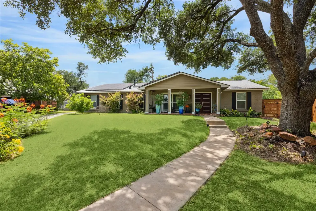 2402 Stevens Cove, Austin