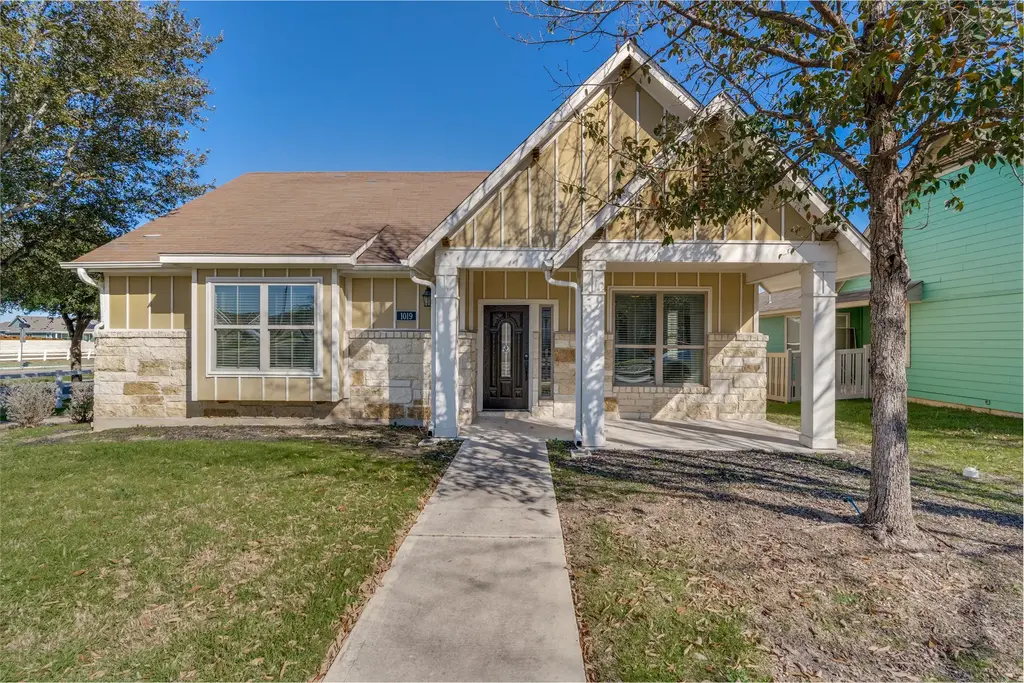 1019 Powell Street, Kyle