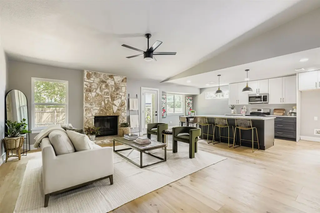 12309 Scribe Drive, Austin