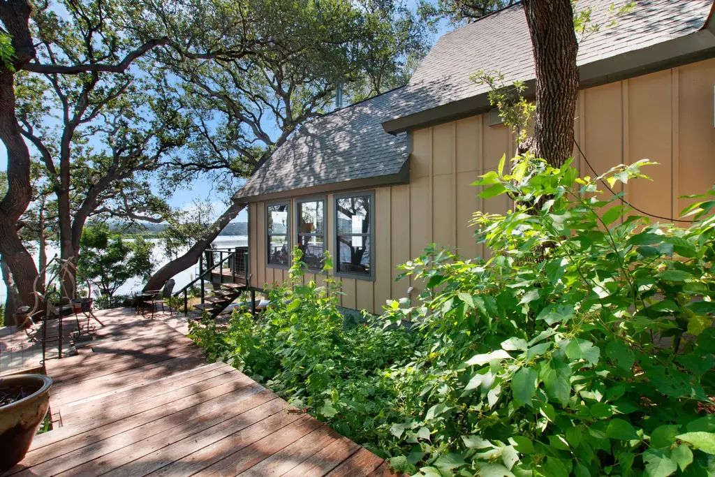 124 Harvest Trail, Tow