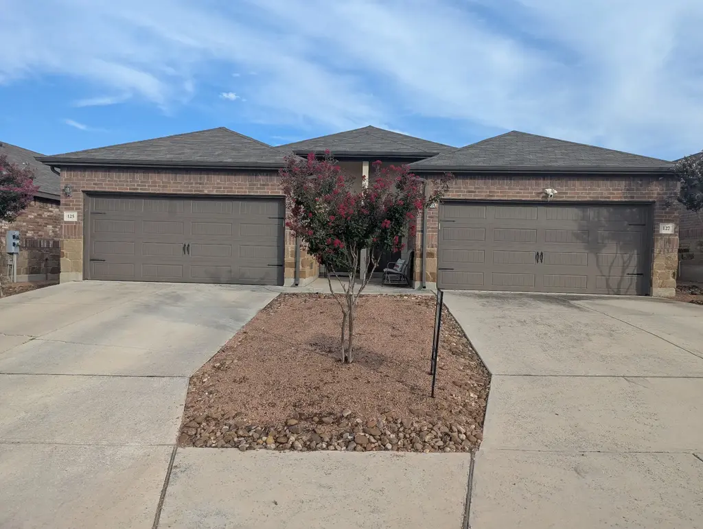 125-127 Joanne Cove, New Braunfels