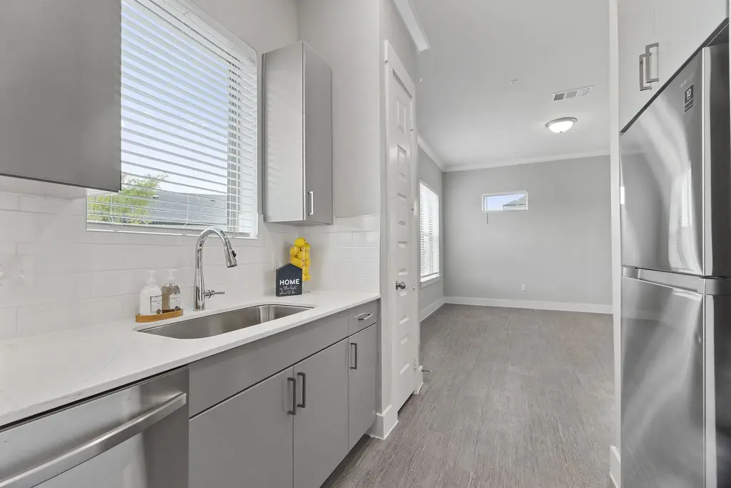 476 Suffield Drive 411, Buda