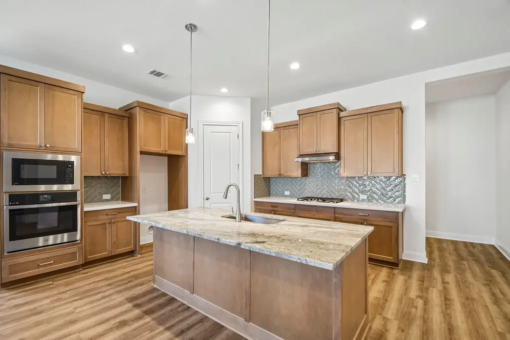 128 Prickly Poppy Loop, Kyle