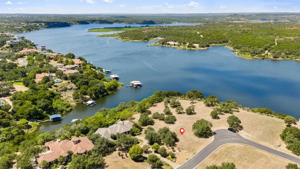 2928 Cliff Overlook, Spicewood