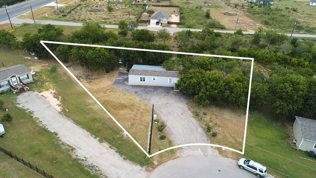 205 Arrowhead Cove, Kyle