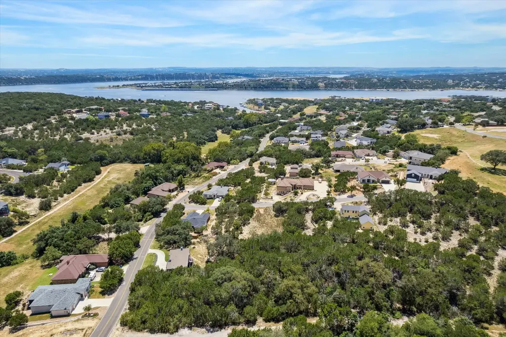 20203 Bowie Cove, Lago Vista