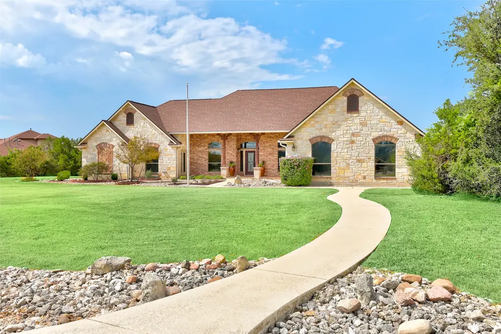 1106 Squaw Valley, Leander