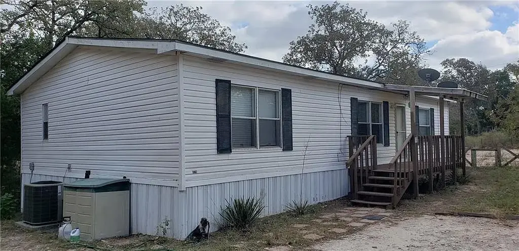 732 Hidden Oaks Drive, Elgin