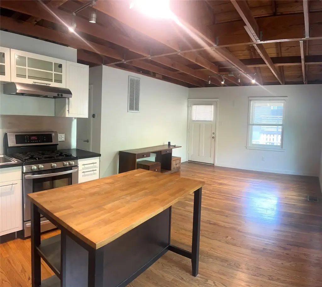 1322 Morgan Lane B, Austin