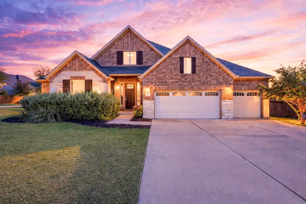 532 Stone River Drive, Austin