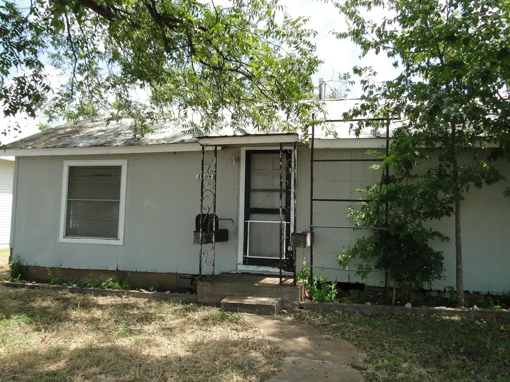 1308 Ford Street, Llano