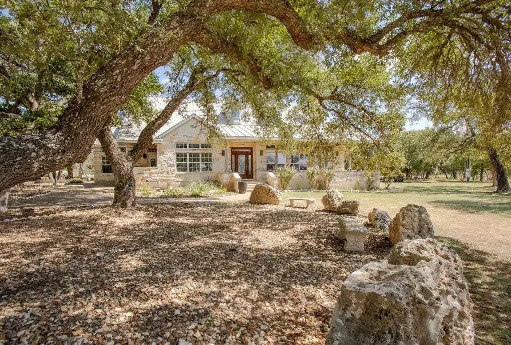 2010 County Road 233, Florence