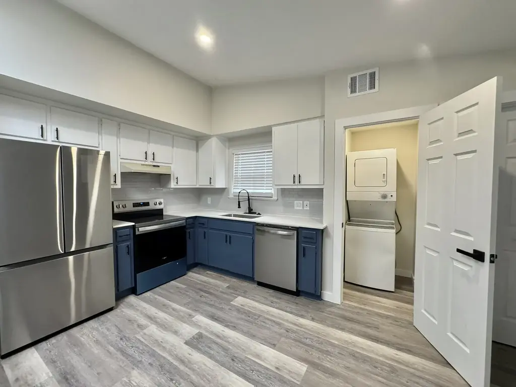 110 E 30th Street C, Austin
