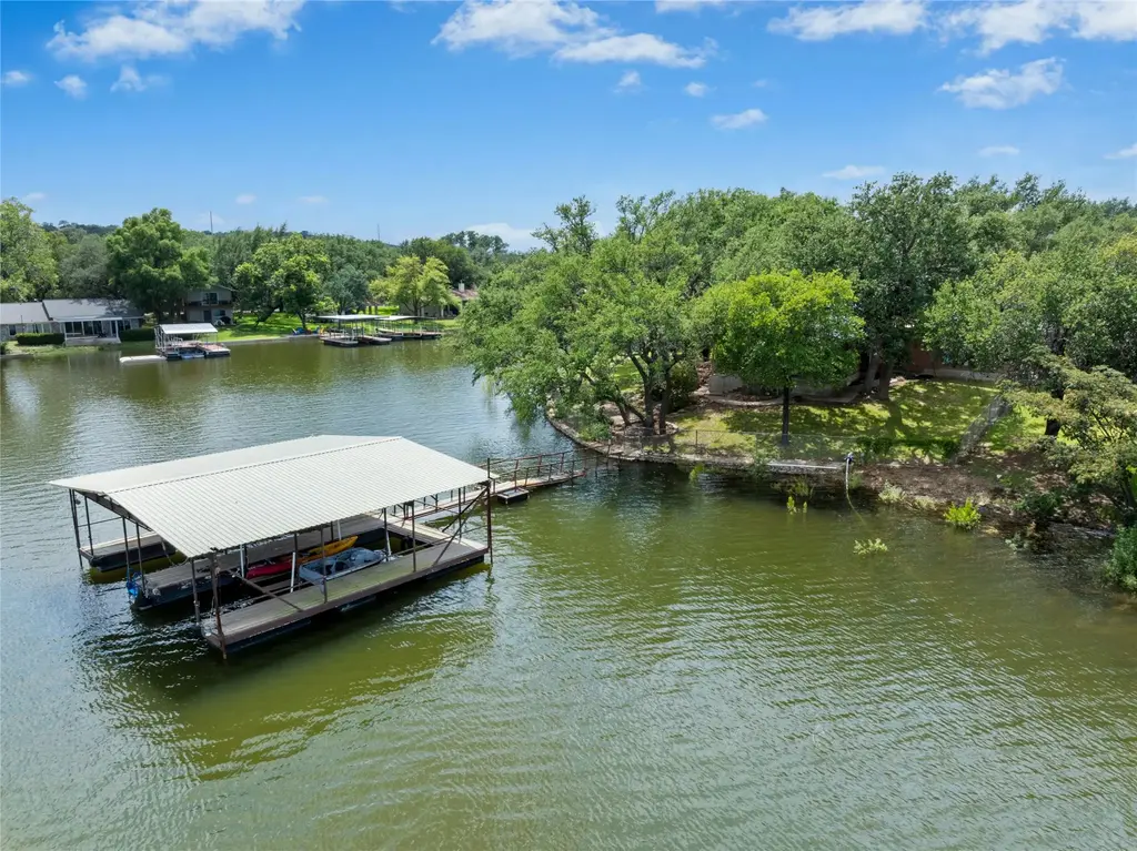 110 Island Lodges Lane, Buchanan Dam