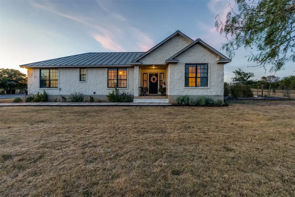 2425 Oak Valley Drive, New Braunfels