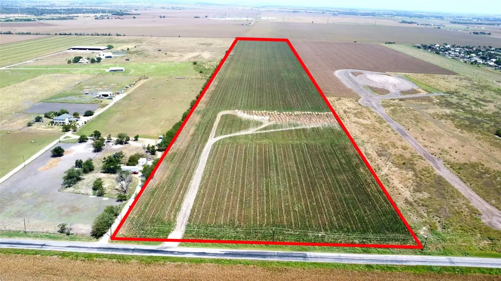 Cordova Road, Seguin