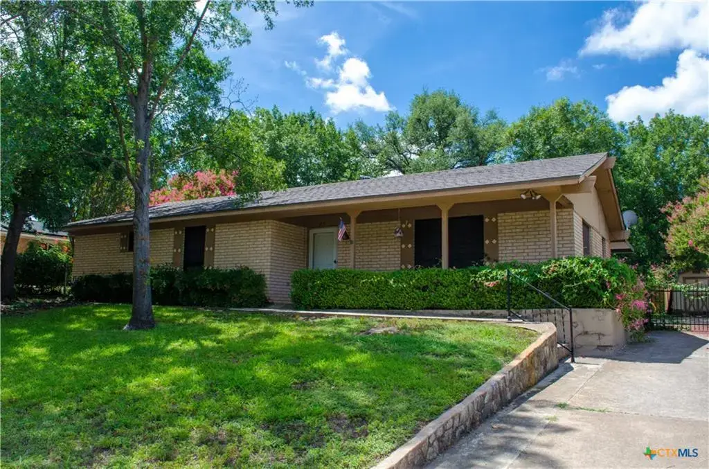 303 E 20th Avenue, Belton
