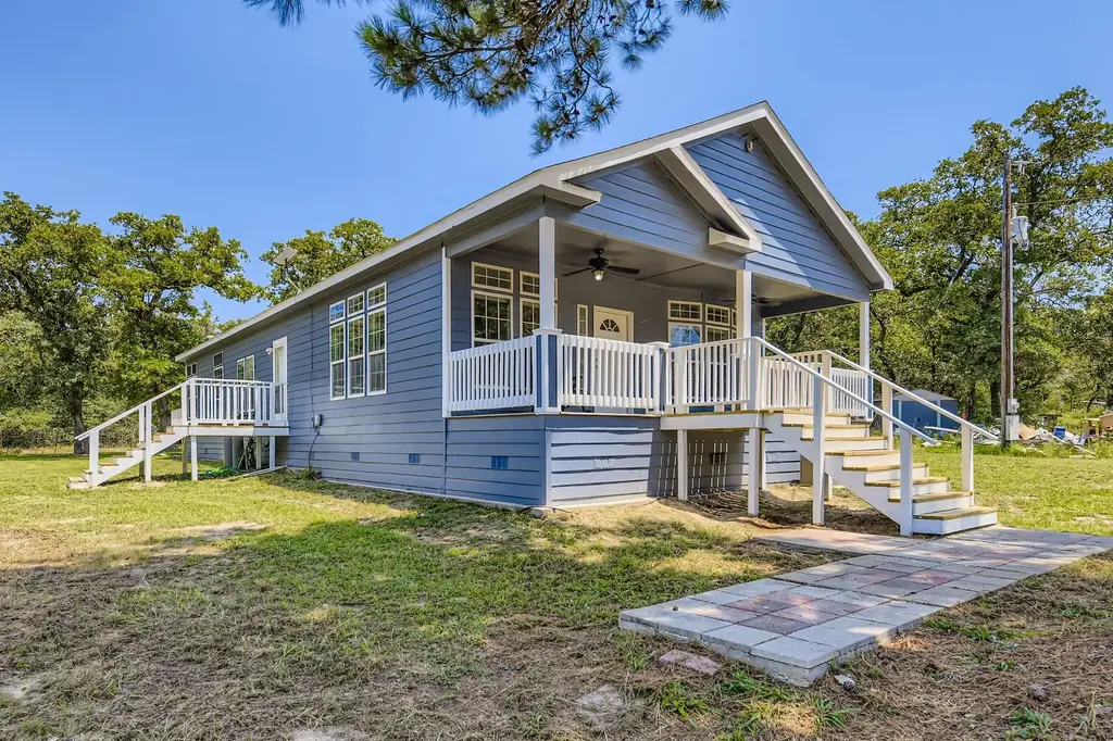 260 Dickerson Lane, Elgin