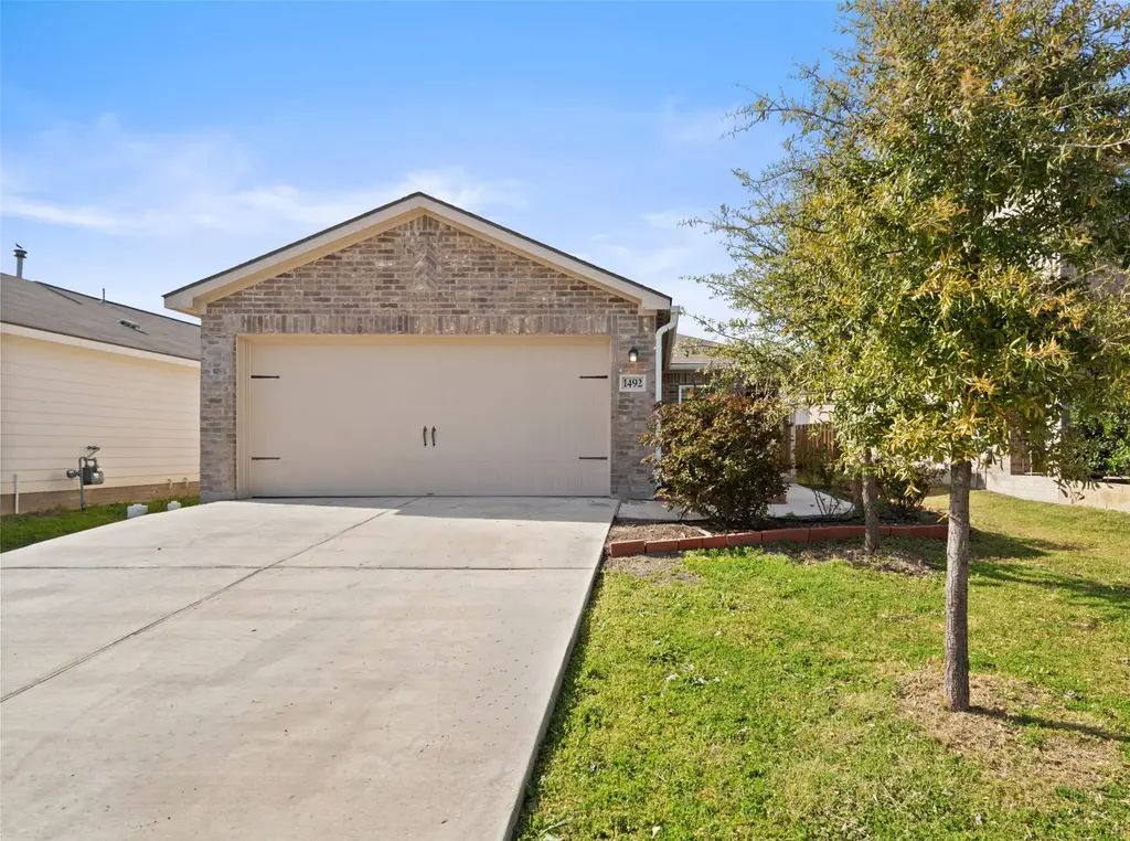1492 Amy Drive, Kyle