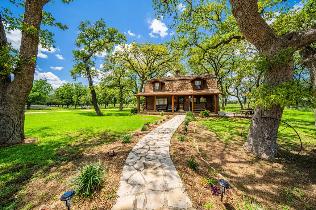 283 Hallford, Fredericksburg