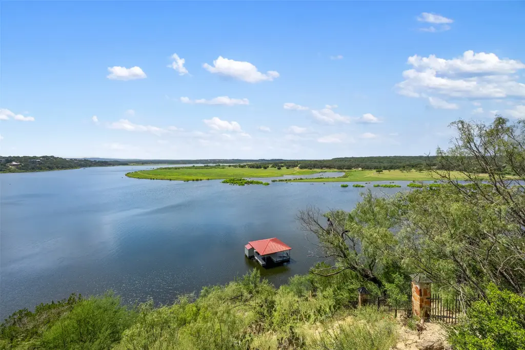 335 Harbor Drive, Spicewood