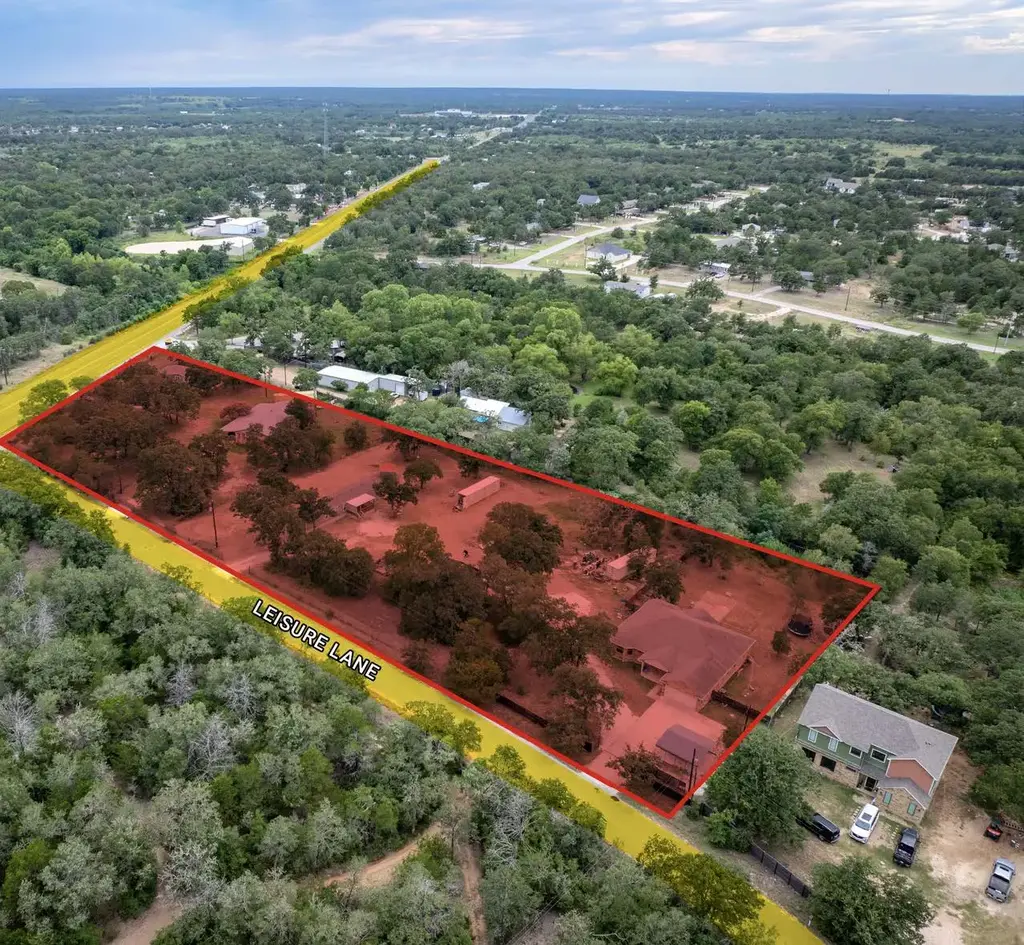 120 Leisure Lane, Cedar Creek