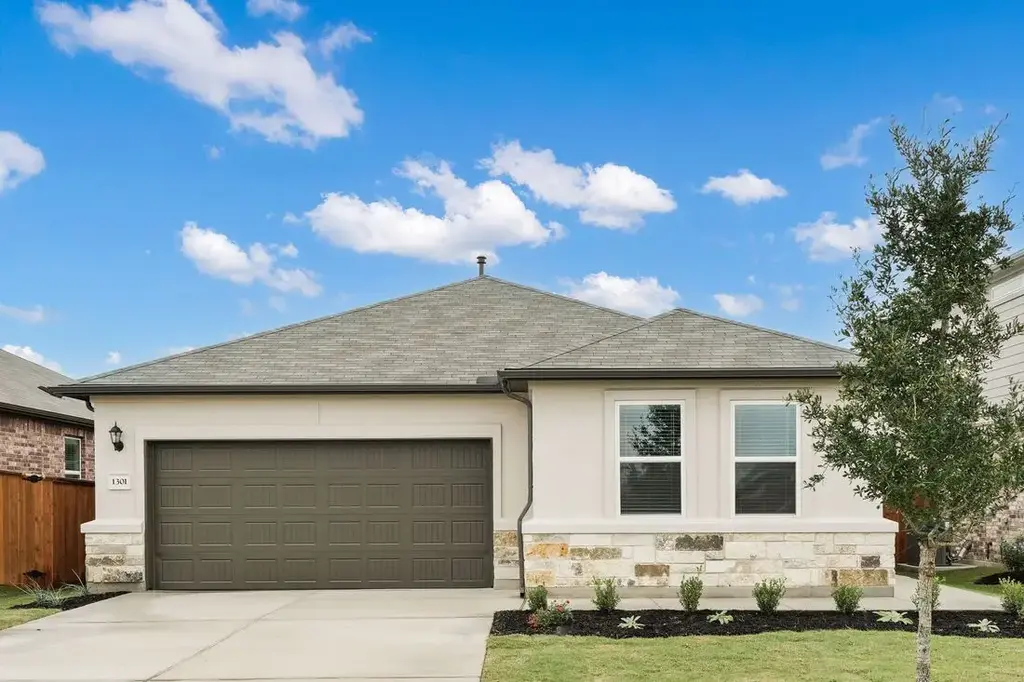 1301 Alana Falls Avenue, Pflugerville