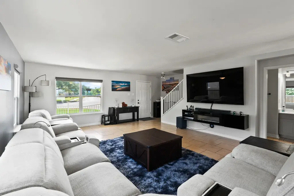 1160 Forest Bluff Trail, Round Rock