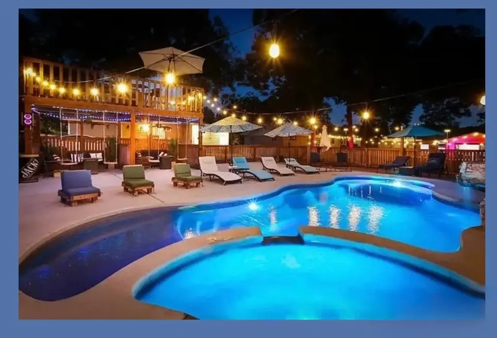 683 & 695 Albert Street, New Braunfels