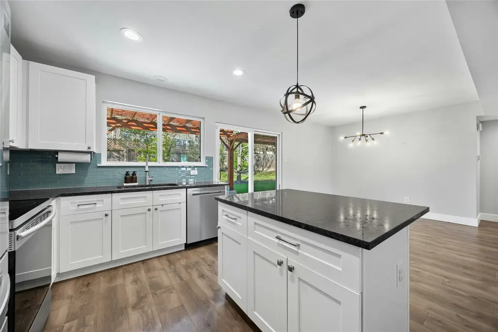 3106 Leaf Circle, Austin